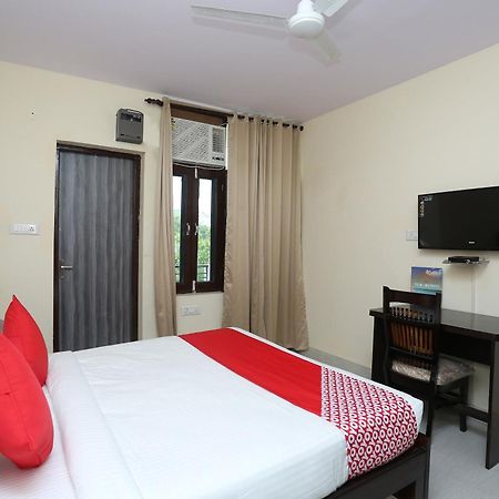 Hotel O Awesome Villa Near Appu Ghar Gurgaon Eksteriør billede